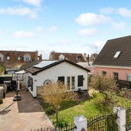 2 Bedroom Cozy Home In København S, מלון בקופנהגן