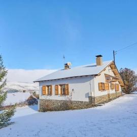 Casa l'Avet. El Vilar d'Urtx