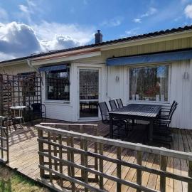 Trivsamt parhus i lugnt område inne i Tranås!, khách sạn ở Tranås