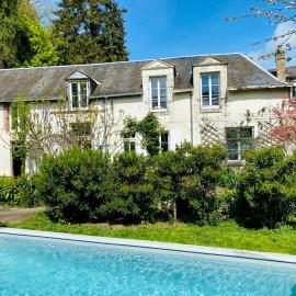 Gîte rénové avec piscine au cœur de Vendôme