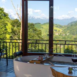 MONTE MAUÁ - Chalés privativos com café da manhã servido no quarto、ヴィスコンデ・デ・マウアーのホテル