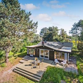 Three-Bedroom Holiday Home In Martofte