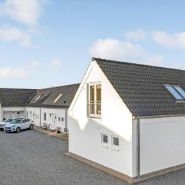 Two-Bedroom Apartment In Blavand, hotel u gradu Blaavand