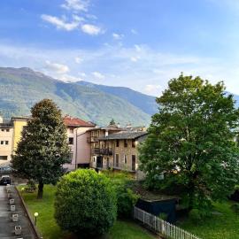 VALTELLINA SONDRIO HOLIDAYS, hotell i Sondrio