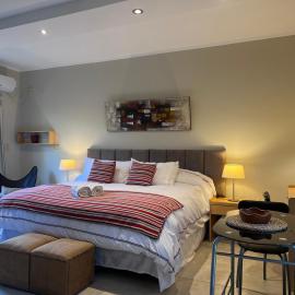 Los Plátanos cabañas & suites, hotel in Moreno