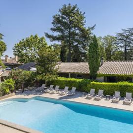 Hôtel La Magnaneraie, Hotel in Villeneuve-lès-Avignon
