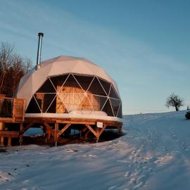 Mi-clos - luxury pods with private jacuzzi and sauna, hotel in Orford