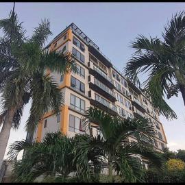 Luxury Condo - pool in Kingston G28, מלון בקינגסטון