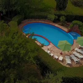 Cabañas Agua que Brilla, hotel v destinaci Mina Clavero