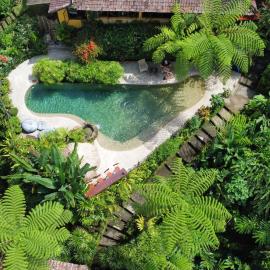 Sarinbuana Eco Lodge, hotel i Blimbing
