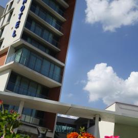 Hotel du Pasino, hotel em Saint-Amand-les-Eaux