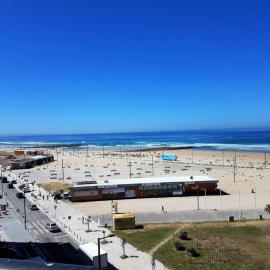 Costa by the Beach, hotel in Costa da Caparica