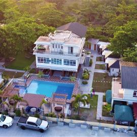 Youhan Beach Resort, hotel sa San Antonio