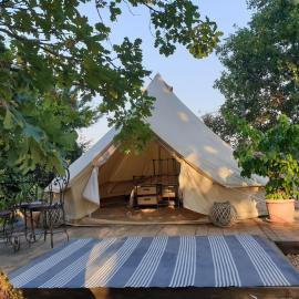 Rock Oak Camping 2, hotel din Imotski