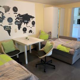 Kleines Studio mit Gartenzugang, viešbutis mieste Milbitz