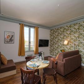 Villa Forestière Studio Le Sophora, hotel in Quincy-Voisins