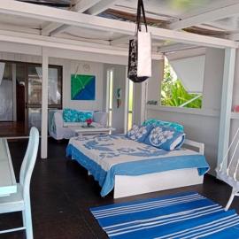 Poppies Beach Bach, hotel sa Matavera