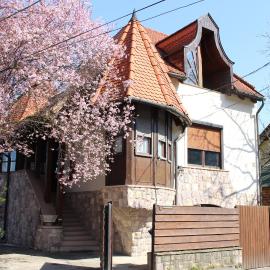 Tulipán Vendégház, hotel in Miskolc