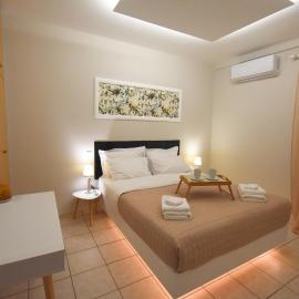 K&C Rooms- Apartments, hotel in Markopoulo