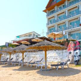 The Lord Nelson Hotel, hotell i Ban Chang