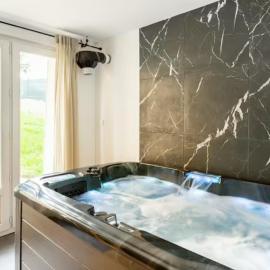LE CHILL Suite & SPA (Jacuzzi et Sauna privés), מלון בבויסי-סן-לז'ה