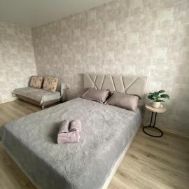 Комфортабельные - уютные апартаменты в Костанай мкр Юбилейный, hotel in Kostanay
