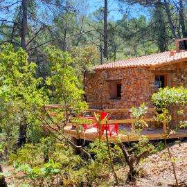 Cabane des pachous, hotel em Tourves