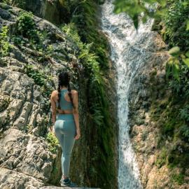 Guajuquito में, होटल Cabañas Cascada del Barro