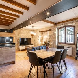 Superbe appartement, situé au cœur de la ville.