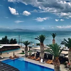 Evvoiki Akti Hotel、ポリティカのホテル
