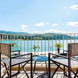 A & B Minimal Suite ΙΙ with Sea View in Argostoli, hotel a Argostoli