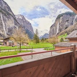 Apartment Mountain View, Luxury, Spacious with best Views, hotel in Lauterbrunnen