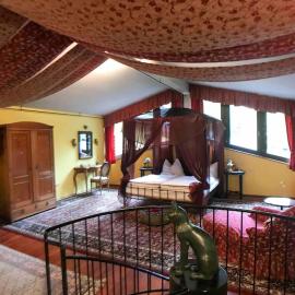 Penthouse-Suite Mountain View mit Waldhütte/Sauna/Netflix, Hotel in Nachdemsee