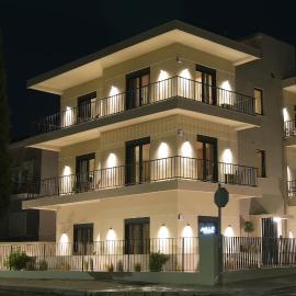 Aellō luxury apartments, hotel a Markopoulo