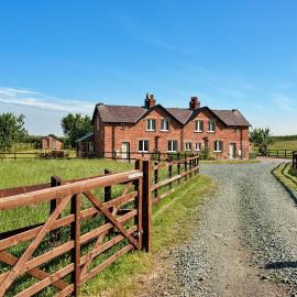 Finest Retreats - Fox and Hare, hotel in Shrawardine