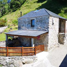 El Cuarto, hotel a Suarbol