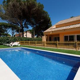 Villas con piscina a 120m de la Playa de Pals by La Costa Resort