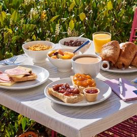 Kyriad Direct Mont De Marsan - St Avit, hotel u gradu 'Saint-Avit'