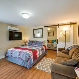 Unwind w/ a Shared Hot Tub: Cozy Whittier Getaway