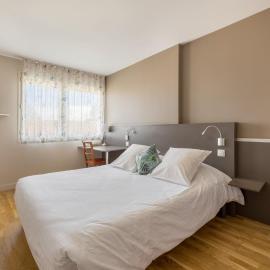 Hôtel Newport, hotell i Villefranche-sur-Saône