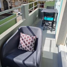 Trimaran Studio 10 mètres de la plage avec balcon/terrasse, hotel in Mers-les-Bains