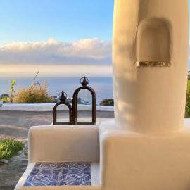 Casa Surya - Sea view terrace, Isola Salina, ξενοδοχείο σε Malfa