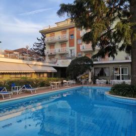 Hotel Bergamo Mare Mhotelsgroup、サン・バルトロメーオ・アル・マーレのホテル