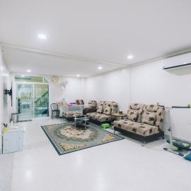Paradise Found 4BR Villa,Fits 22 PAX, 6-Min to Lee Garden