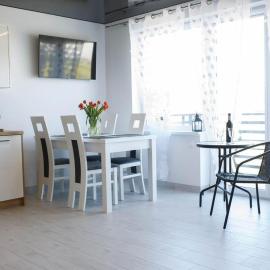 Apartamenty Scarlet، فندق في دارووفكو