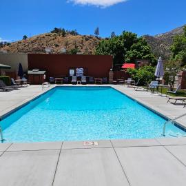 Kernville Inn، فندق في كيرنفيل