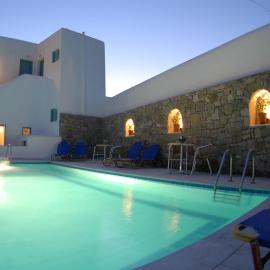 Yanna Asteri Suites – hotel w mieście Ornos