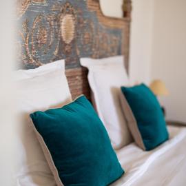 Le Domaine des Grès Luberon - Hôtel - Restaurant Sous les Platanes - Restaurant 901 côté piscine