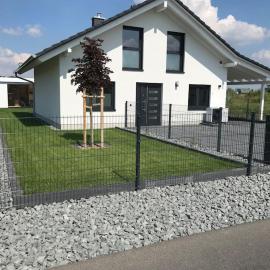 Ferienhaus Oskar 100m Entfernung zum See/Strand, מלון בLöbnitz