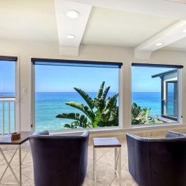 Villa Jules, Oceanfront, Private Beach, Fire Pit, hotel in Oceanside